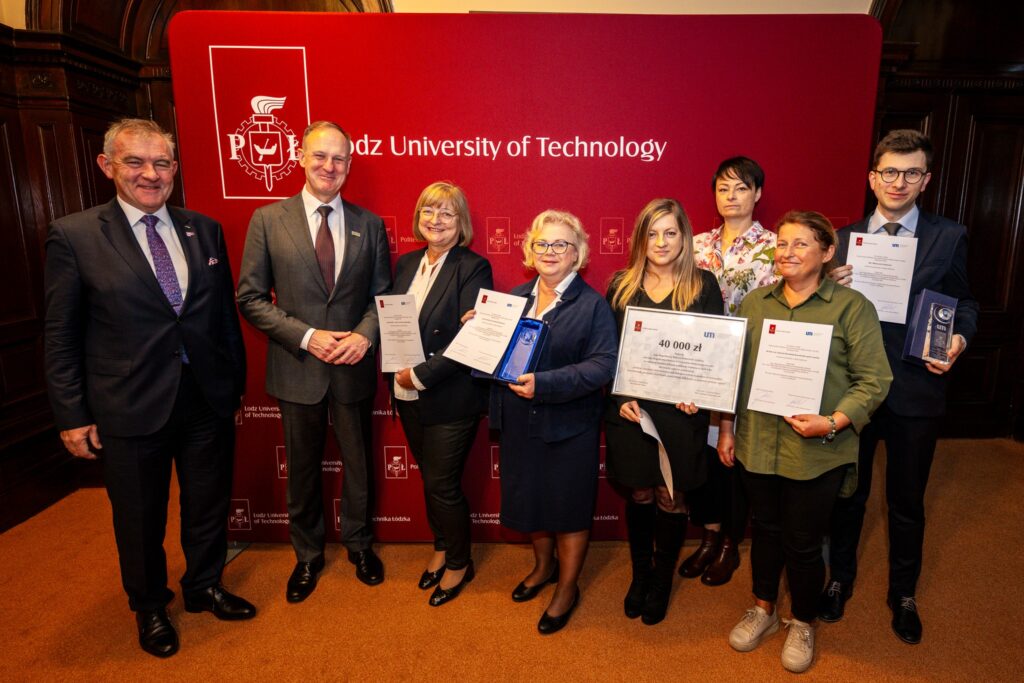 Wręczenie nagrody za najlepszą wspólną publikację naukową3